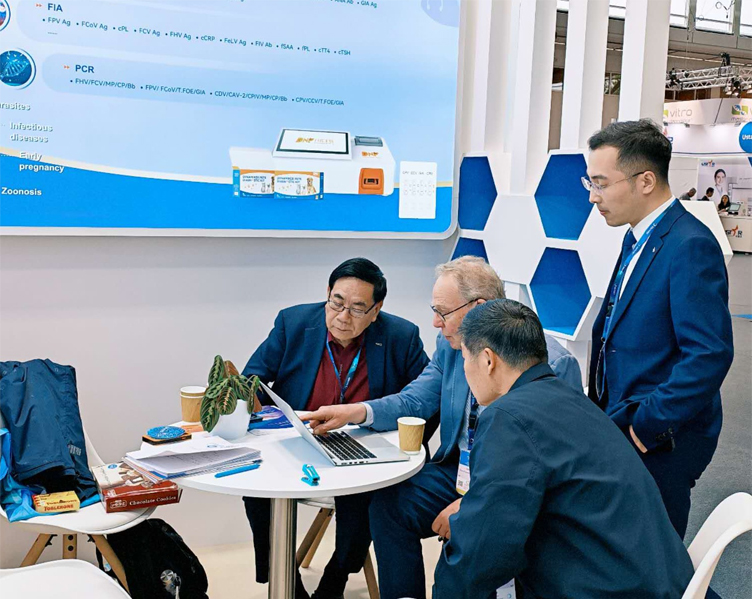 dynamiker-at-escmid-2026-in-munich-germany-00.jpg dynamiker-at-escmid-2026-in-munich-germany-00.jpg